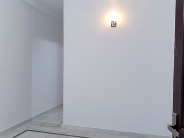 Room in 1 BHK Apartment at Khirki Extension – for Rent