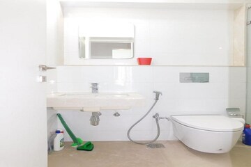 Bathroom in 1 BHK Apartment at Godrej The Trees, Vikhroli East – for Sale