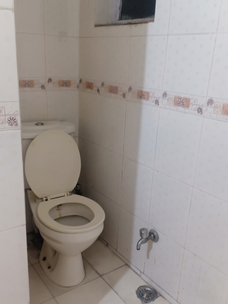 Bathroom, saket 1 Bedroom 450 Sq.Ft. Apartment In Saket Delhi 8263823