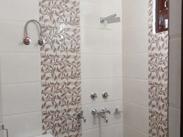 Bathroom in 1 BHK Apartment at Khirki Extension – for Rent