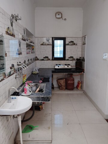 Master Bedroom in 1 RK Builder Floor at Vikas Nagar – for Rent