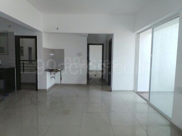 Room in 2 BHK Apartment at BU Bhandari Acolade, Kharadi – for Rent