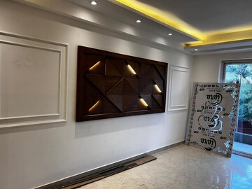 Furnished Amenities in 3 BHK Builder Floor at Sector 9 – for Sale