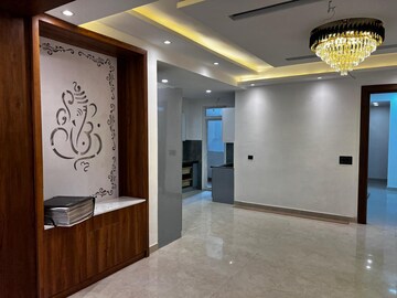 Room in 3 BHK Builder Floor at Sector 9 – for Sale