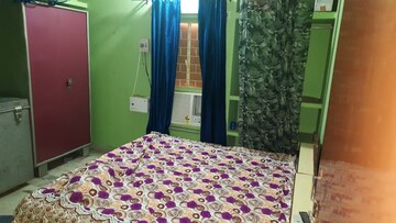 Bedroom in 1 BHK Apartment at Mahmoorganj – for Sale