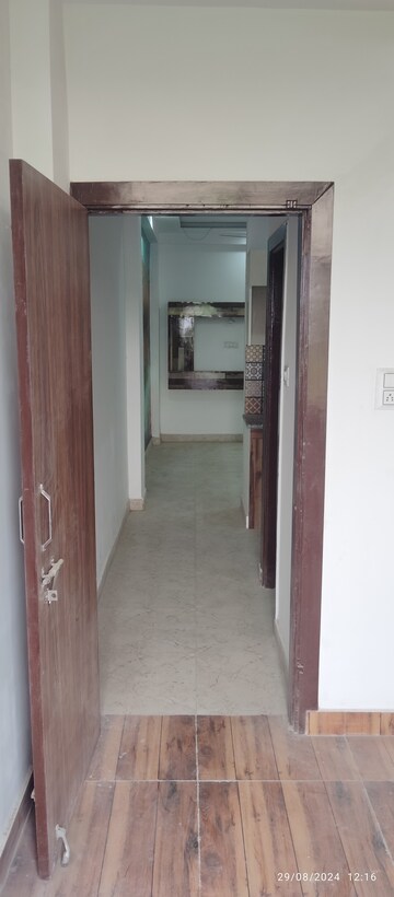 Room in 2 BHK Builder Floor at Sadullahabad – for Sale
