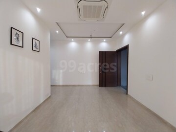Room in 3 BHK Apartment at Arihant South Winds, Sector 41 – for Sale
