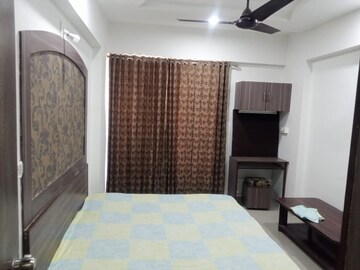 Bedroom in 3 BHK Apartment at Motera – for Rent