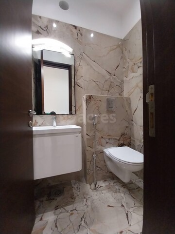Bathroom in 3 BHK Apartment at Arihant South Winds, Sector 41 – for Sale