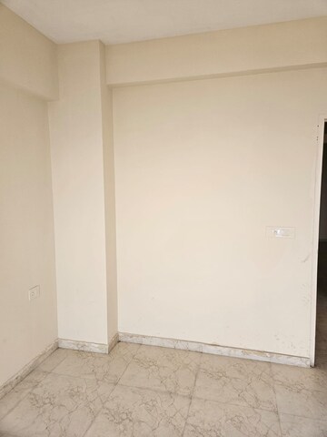 Room in 1 BHK Apartment at Manimajra – for Rent