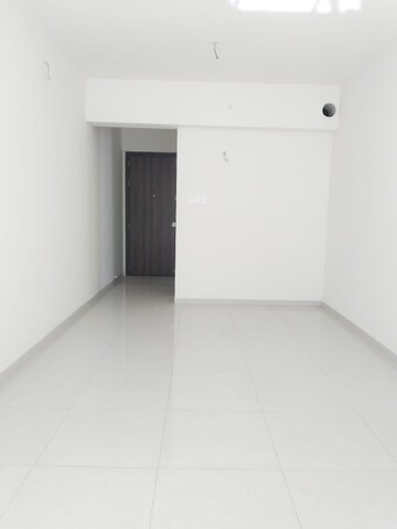 2 BHK Apartment For Rent in Marathon Nexzone, New Panvel