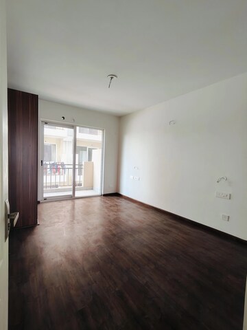 Room in 3 BHK Apartment at Sushma Valencia, International Airport Road – for Rent