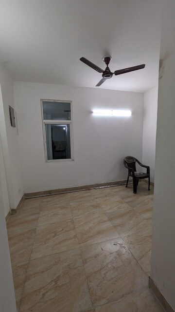 Room in 2 BHK Apartment at Migsun Roof, Raj Nagar Extension – for Sale