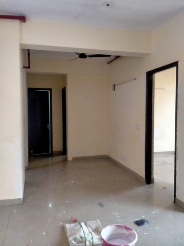 Room in 2.5 BHK Apartment at Today Ridge Residency, Sector 135 – for Rent