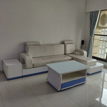 Master Bedroom in 2 BHK Apartment at Hiranandani Meadows, Manpada – for Rent