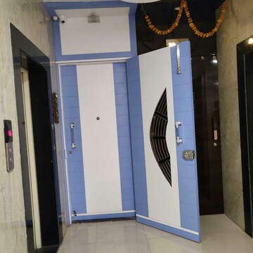 Building Lobby in 2 BHK Apartment at Hiranandani Meadows, Manpada – for Rent