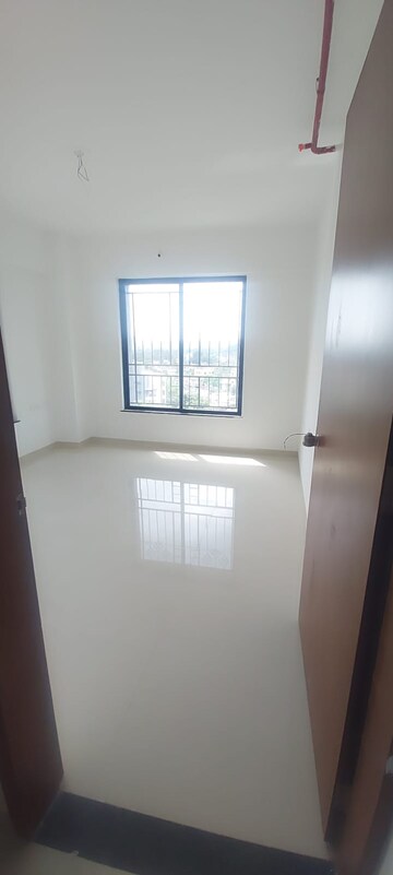 Room in 3 BHK Apartment at Mont Vert Grande, Pashan Sus Road – for Sale