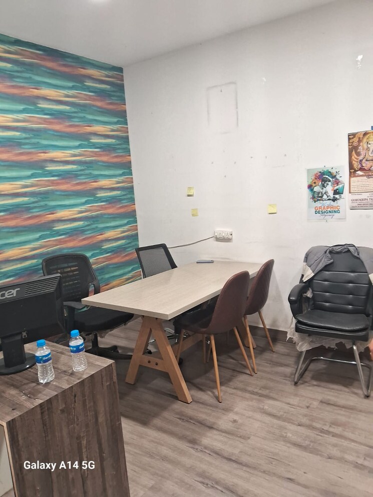 Team Area, motia-citi-royal-business-park Commercial Office Space 680 Sq.Ft. In Ambala Highway Zirakpur 8264656