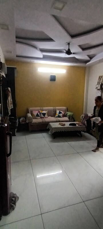 Furnished Amenities in 2.5 BHK Builder Floor at Rohini Sector 8 – for Sale