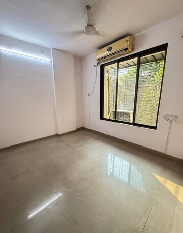 Room in 2 BHK Apartment at K Raheja Vihar, Powai – for Rent
