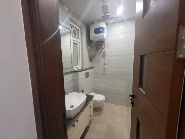 Bathroom, m3m-golf-estate 3 Bedroom 3116 Sq.Ft. Apartment In Sector 65 Gurgaon 8264676