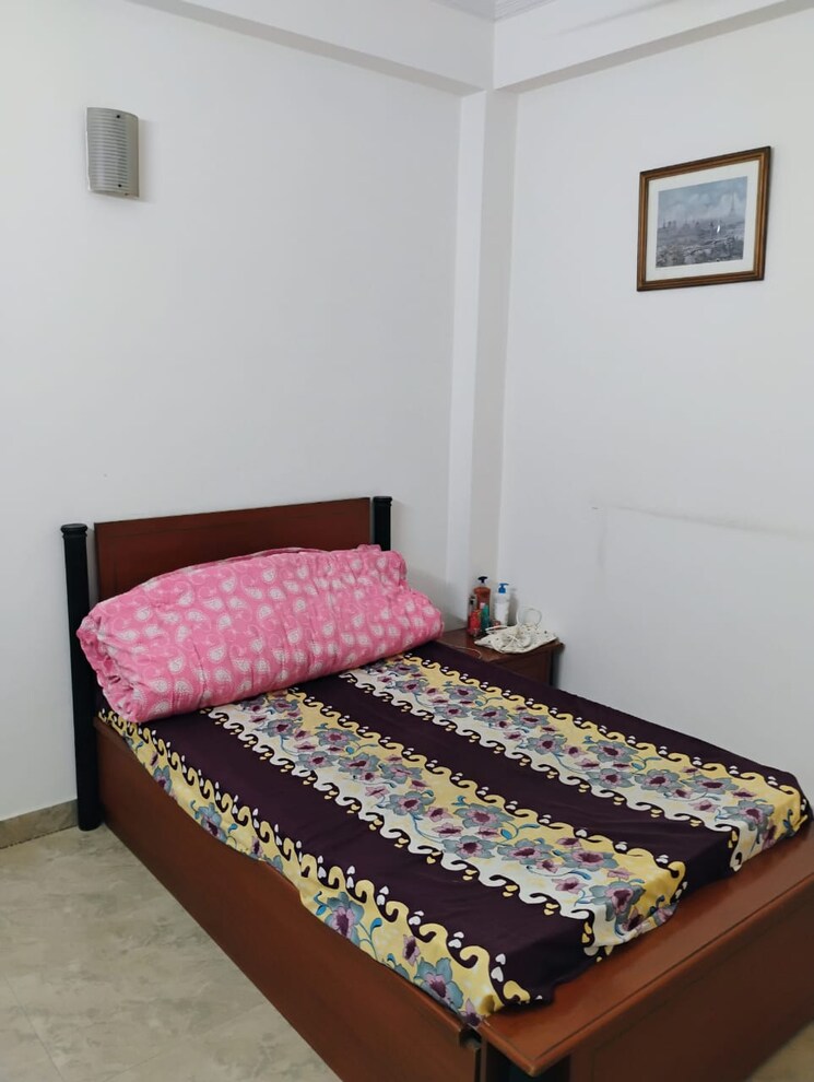 Bedroom, rwa-apartments-sector-51 3 Bedroom 200 Sq.Mt. Independent House In Sector 51 Noida 8264769