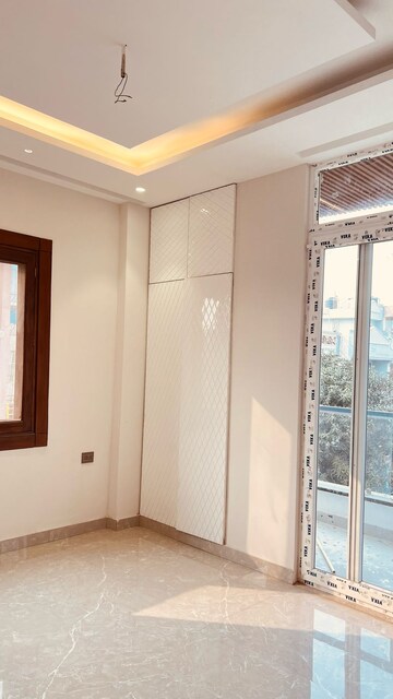 Room in 3 BHK Apartment at Sarvottam KSN Square, Vasundhara Sector 3 – for Sale