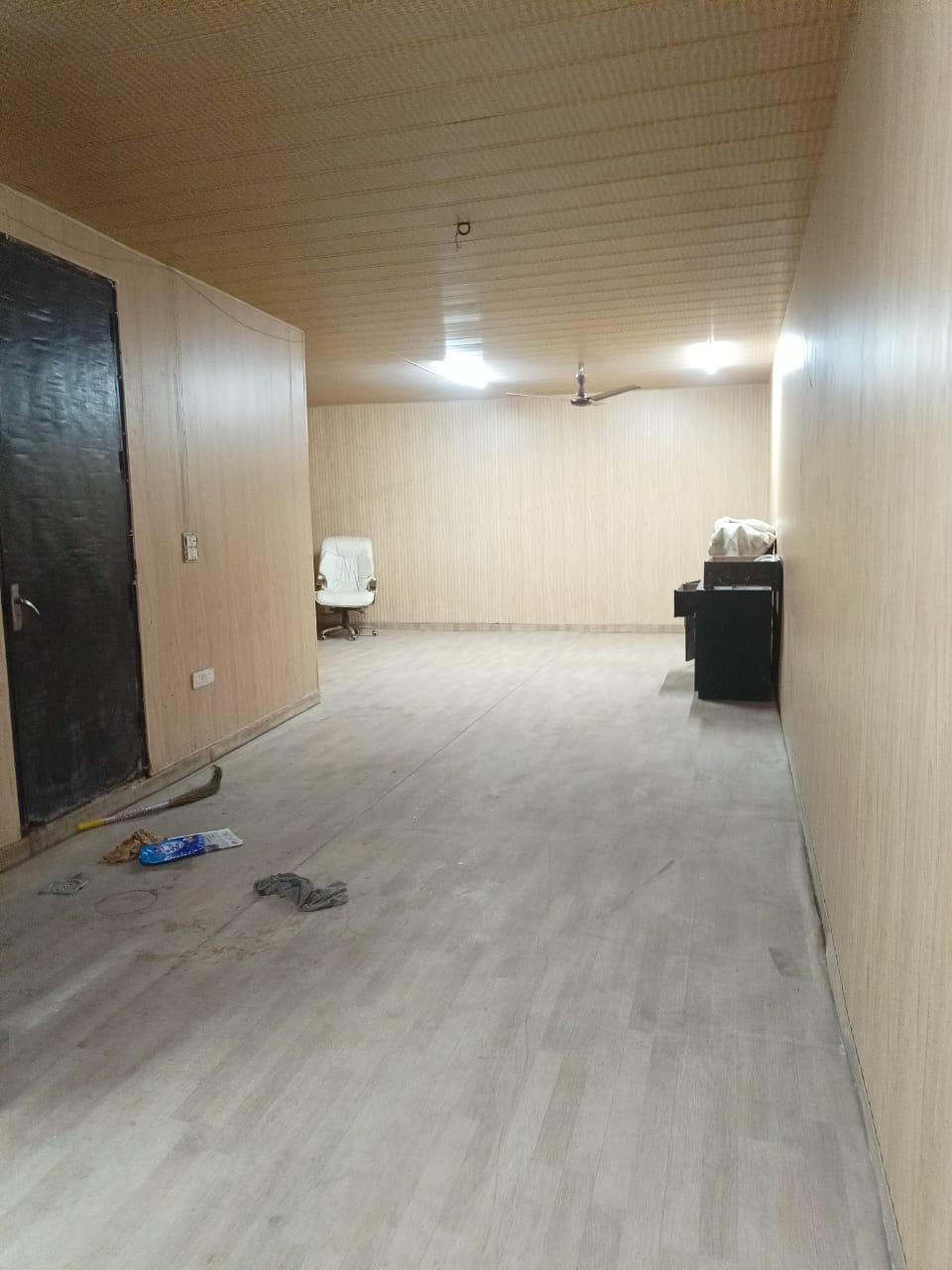5 BHK + Servant Room 5200 Sq.Ft. Apartment in Unitech The World Spa