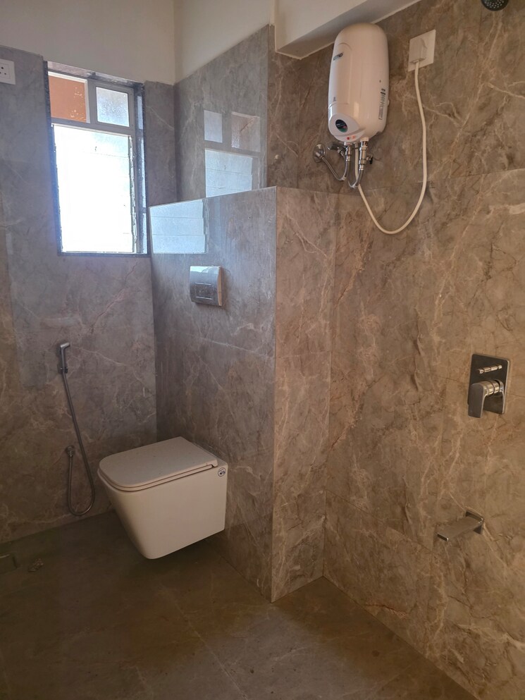 Bathroom, vadgama-kings-tower 1 Bedroom 440 Sq.Ft. Apartment In Agripada Mumbai 8264864