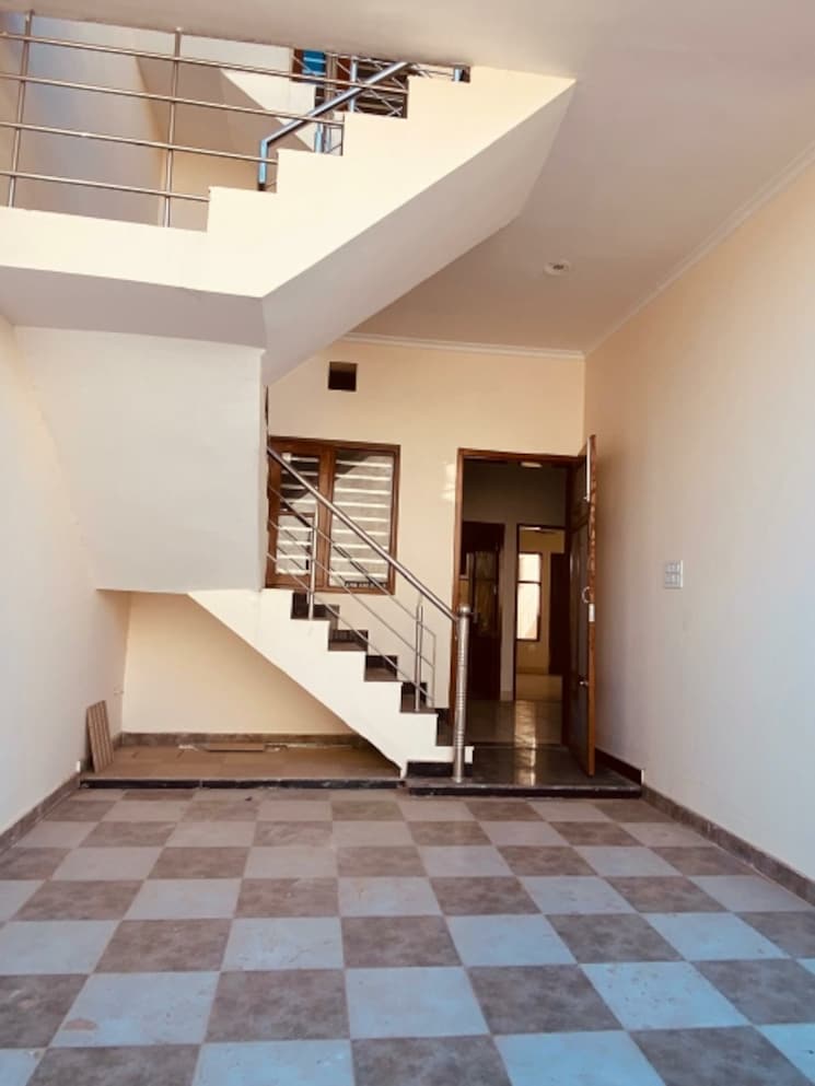  Parking, sector 124 3 Bedroom 125 Sq.Yd. Independent House In Sector 124 Mohali 8264826