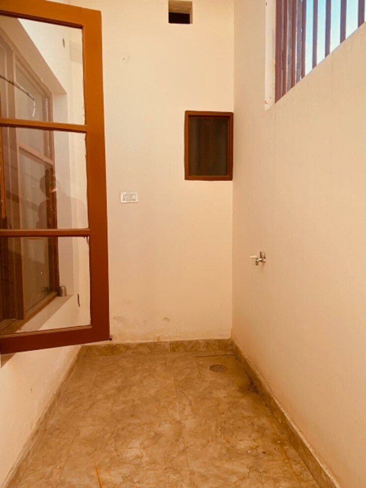 Room, sector 124 3 Bedroom 125 Sq.Yd. Independent House In Sector 124 Mohali 8264826