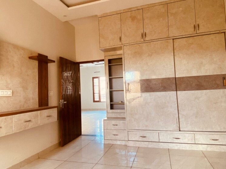 Room, sector 124 3 Bedroom 125 Sq.Yd. Independent House In Sector 124 Mohali 8264826