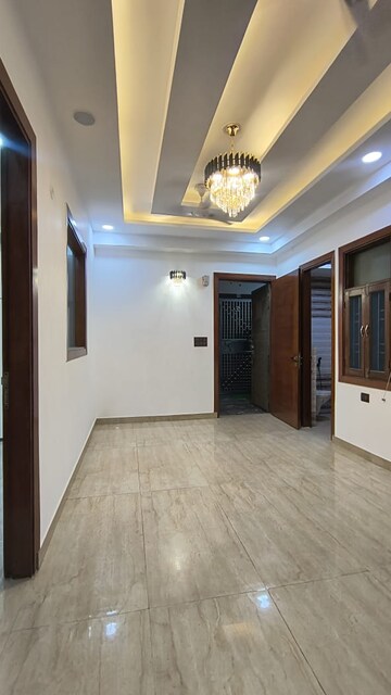 Room in 3 BHK Builder Floor at Indrapuram – for Sale