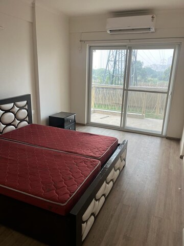 Bedroom in 3.5 BHK Apartment at Pareena Micasa, Sector 68 – for Rent