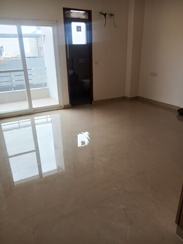 Room in 4 BHK Builder Floor at Sector 38 – for Sale