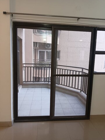 Room in 3 BHK Apartment at Ardee City Palm Grove Heights, Sector 52 – for Rent