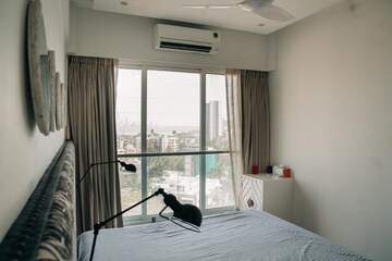 Room in 3 BHK Apartment at Ekta Westbay, Bandra West – for Rent