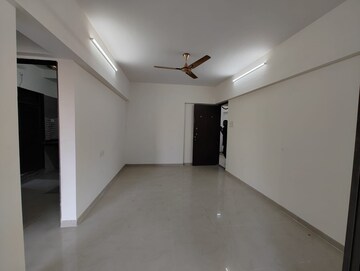 2 BHK Apartment For Rent in Surya Kiran CHS Andheri, Andheri West