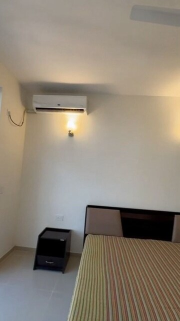 Furnished Amenities in 3 BHK Apartment at Omaxe Waterscapes, Gomti Nagar – for Rent