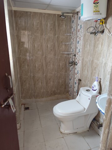 Bathroom in 3.5 BHK Apartment at Futec Gateway, Sector 75 – for Rent
