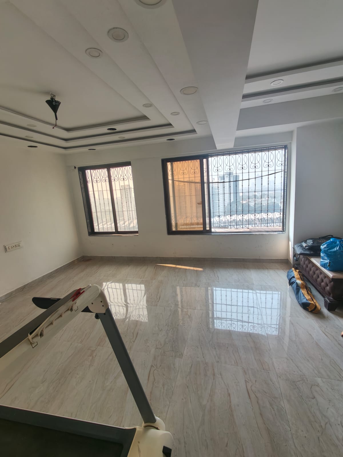 2 BHK + Servant Room 800 Sq.Ft. Apartment in Yasmin Tower
