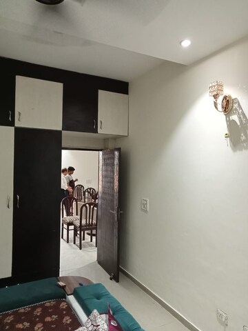 Room in 1 BHK Builder Floor at Vip Road – for Rent
