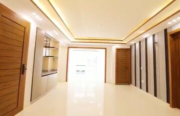 Room in 3 BHK Builder Floor at Sector 46 – for Sale