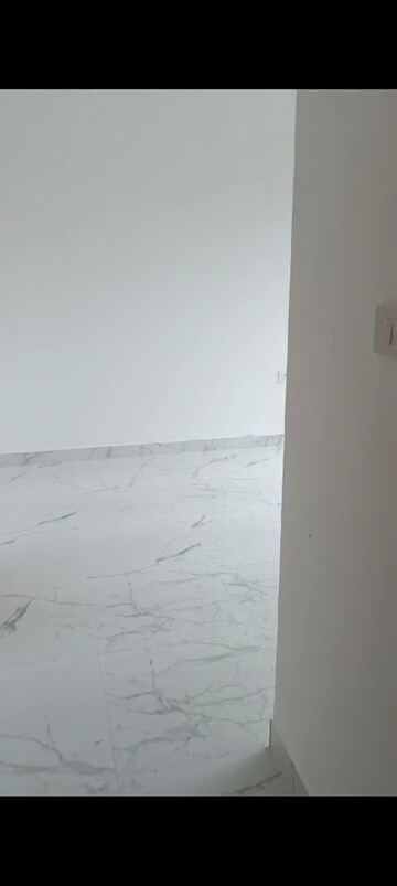 Room in 2 BHK Apartment at Dynamix Avanya, Dahisar East – for Rent