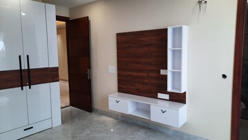 Room in 4 BHK Builder Floor at Sector 46 – for Sale