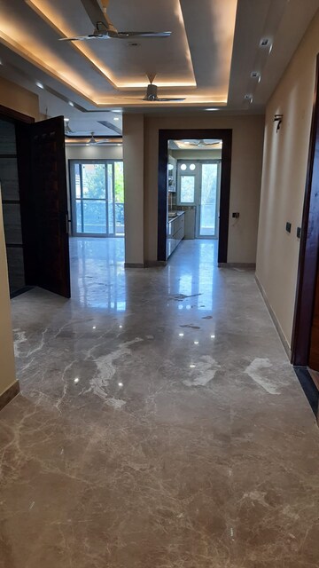 Room in 4 BHK Builder Floor at Sector 46 – for Sale
