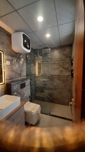 Furnished Amenities in 4 BHK Builder Floor at Sector 46 – for Sale