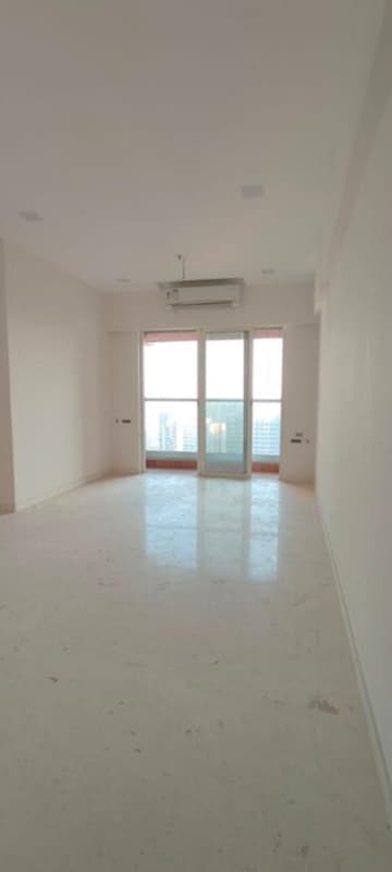 Room in 3 BHK Apartment at Ekta Tripolis, Goregaon West – for Rent