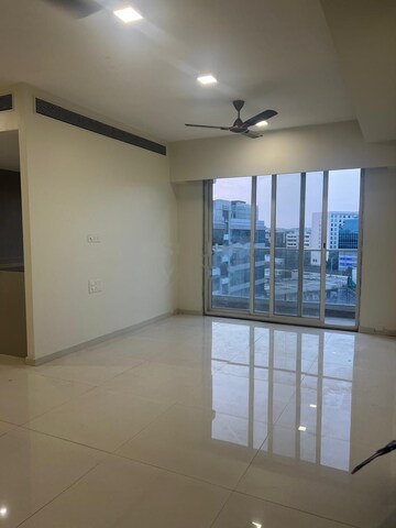 Room in 3 BHK Apartment at Dudhawala Proxima Residences, Andheri East – for Rent