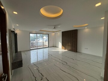 Bedroom in 5 BHK Builder Floor at Sector 3 – for Sale